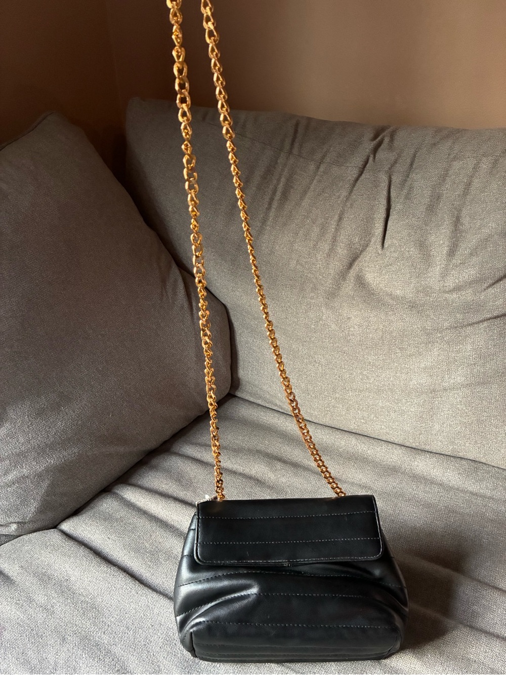 Black Leather Chain-Handle Women’s Crossbody Bag